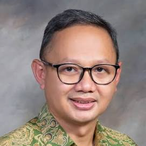 Dr. Lucky Nugroho, S.E, MM, M.Ak.
